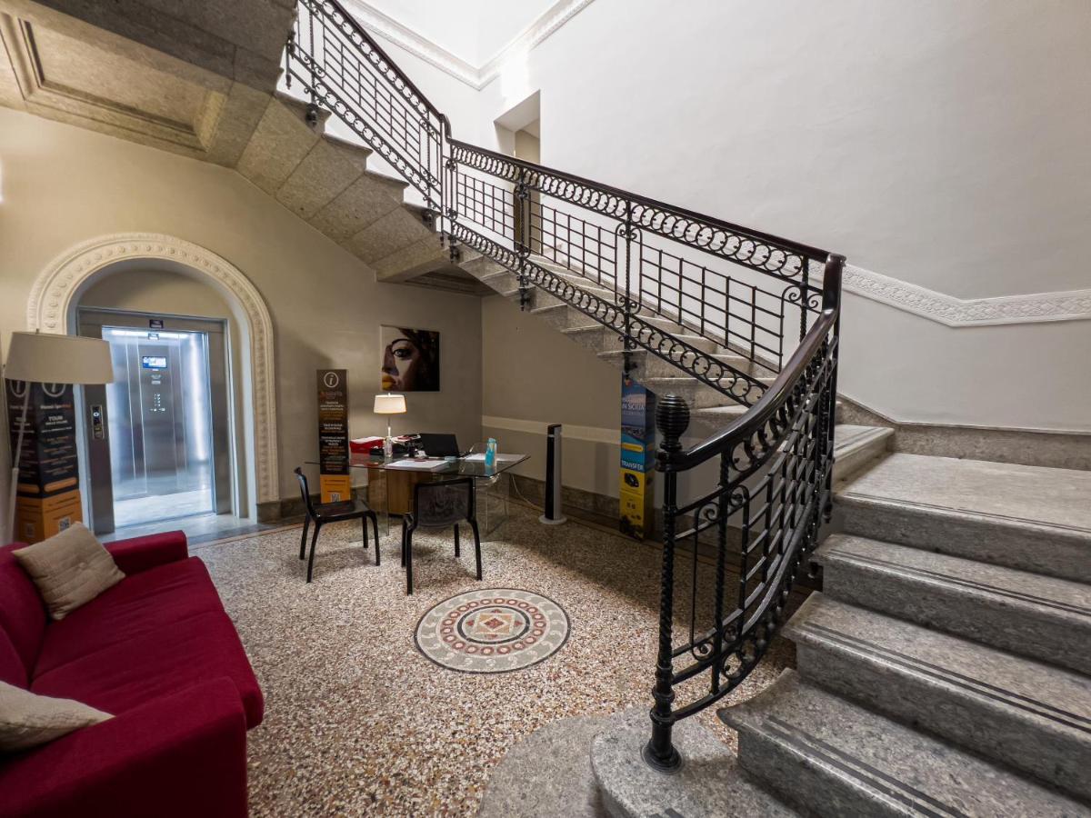 Historico Loft & Rooms Palazzo Adragna XIX Трапани Экстерьер фото