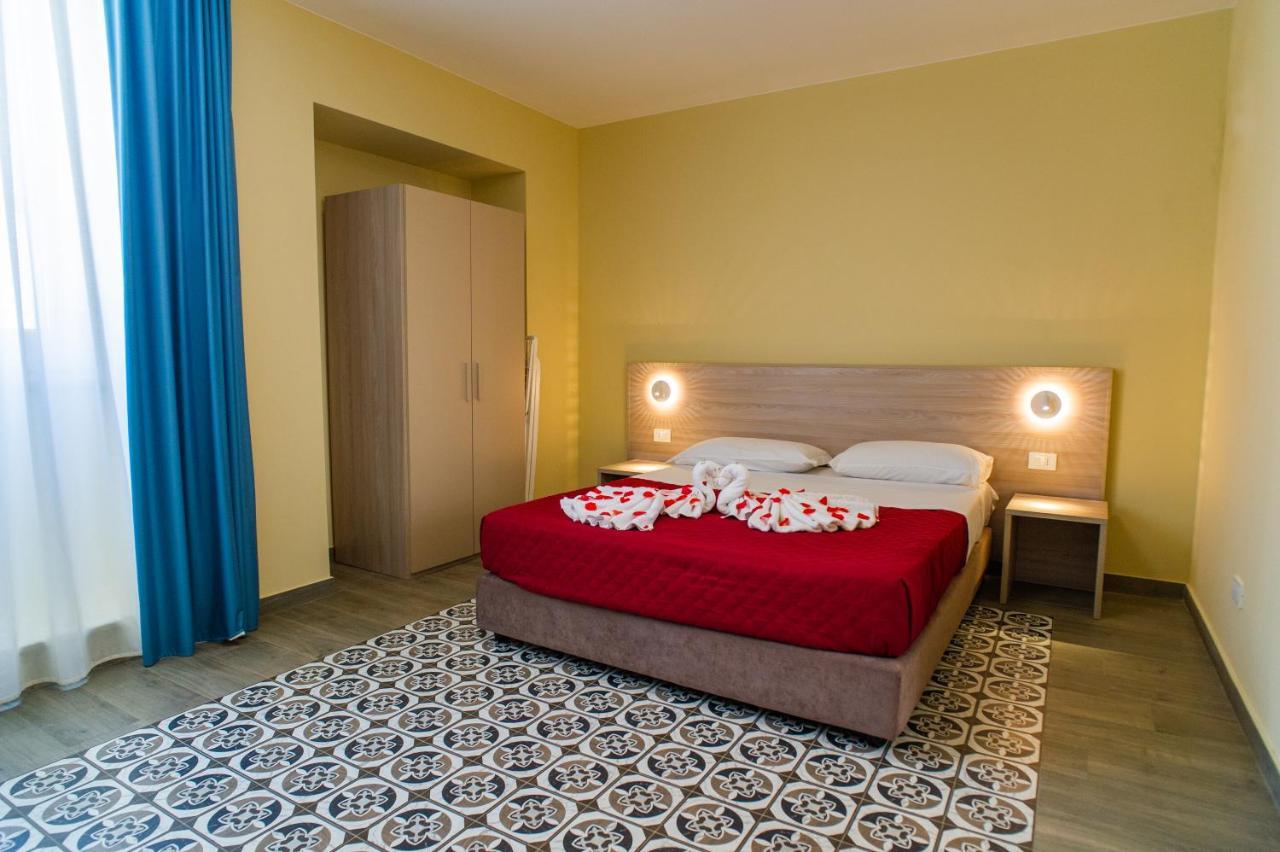 Historico Loft & Rooms Palazzo Adragna XIX Трапани Экстерьер фото