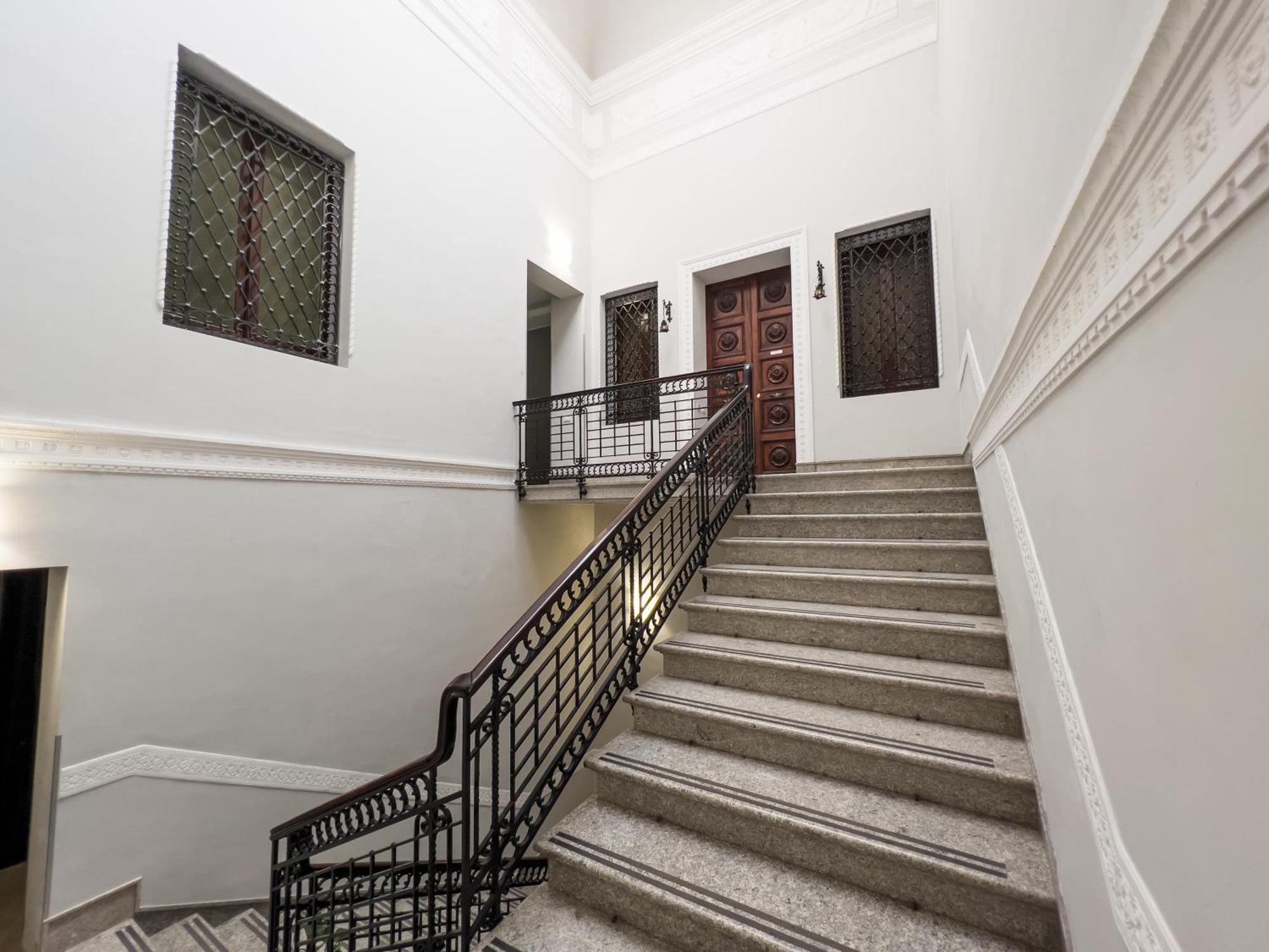 Historico Loft & Rooms Palazzo Adragna XIX Трапани Экстерьер фото