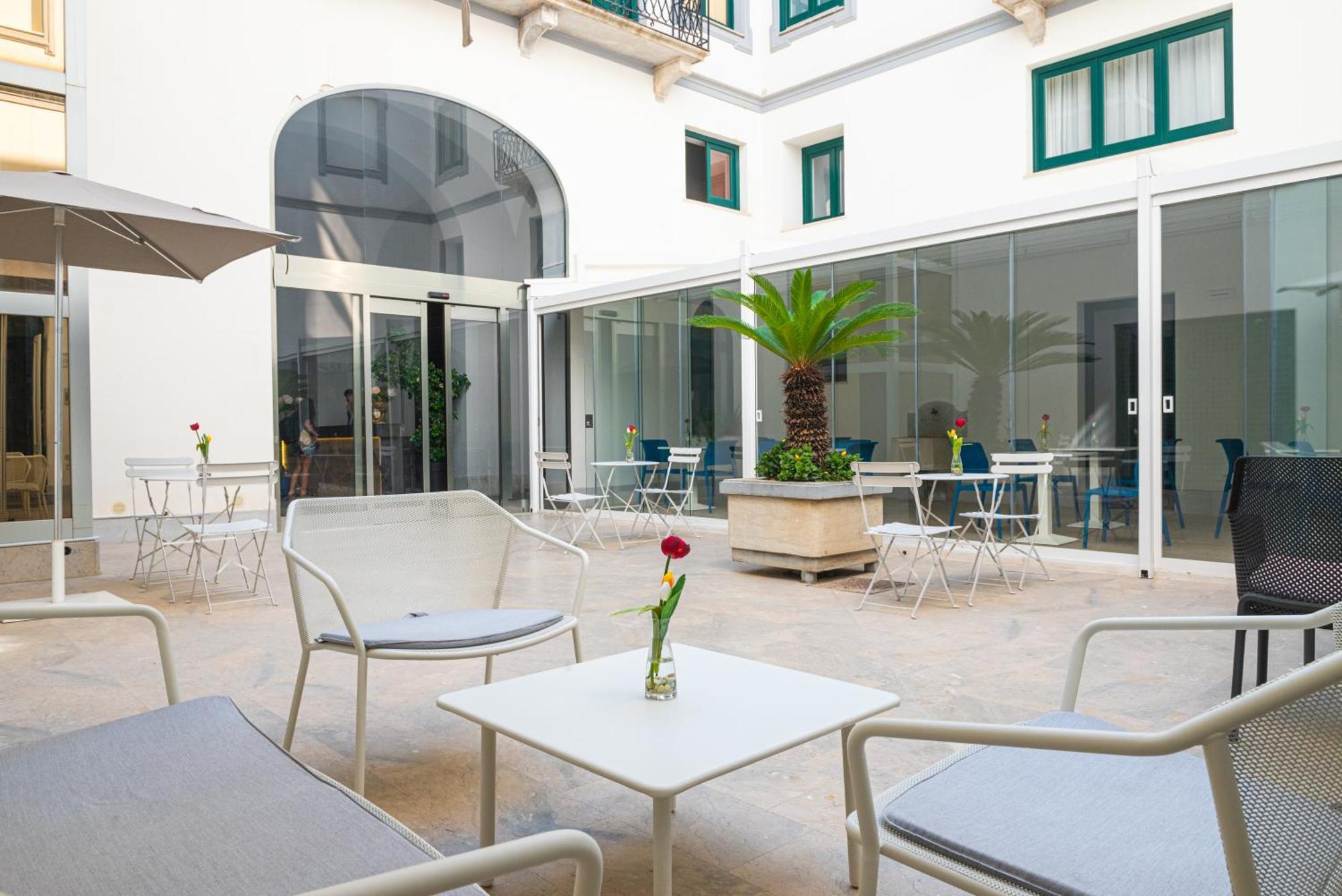 Historico Loft & Rooms Palazzo Adragna XIX Трапани Экстерьер фото