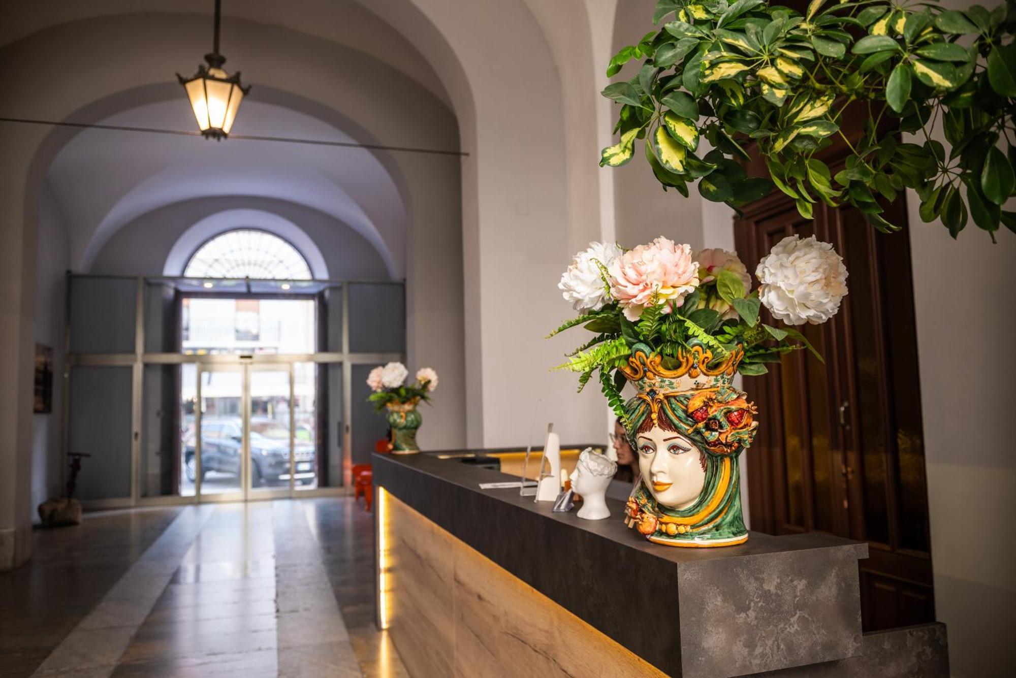 Historico Loft & Rooms Palazzo Adragna XIX Трапани Экстерьер фото